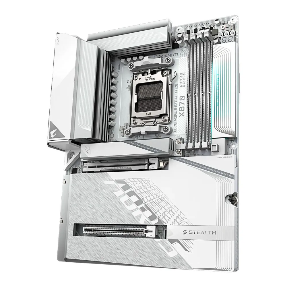 Gigabyte-X870-AORUS-Stealth-Ice-2.jpg