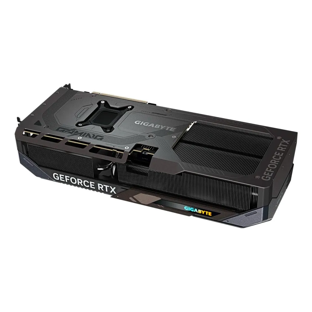 GiGABYTE-GeForce-RTX-5080-16GB-GDDR7-GAMING-OC-4.jpg